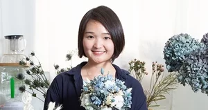 90後少女隻身飛巴黎學藝 賣乾花月接130訂單 月入6萬
